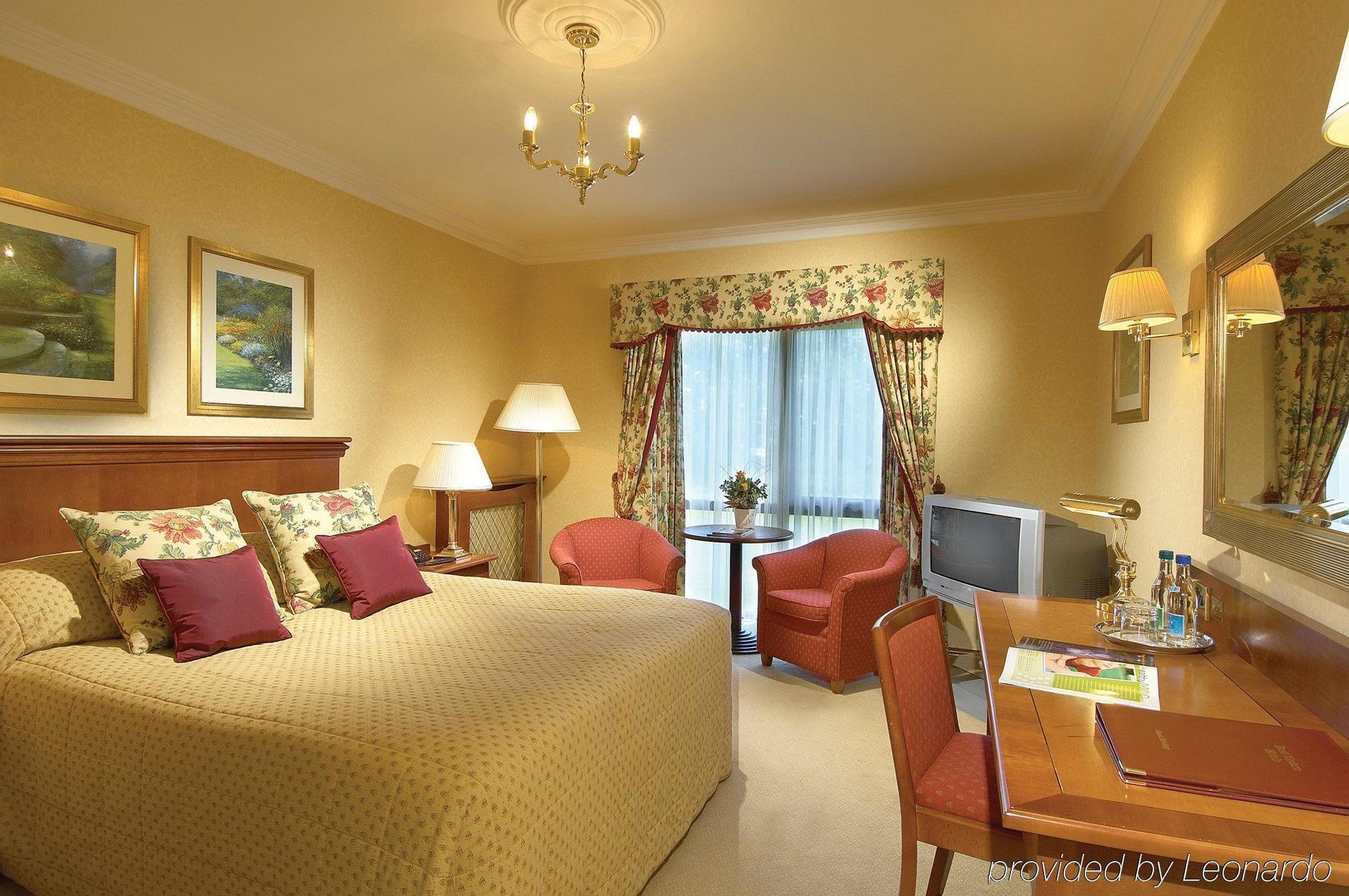 Parkway Hotel & Spa Cwmbran Room photo